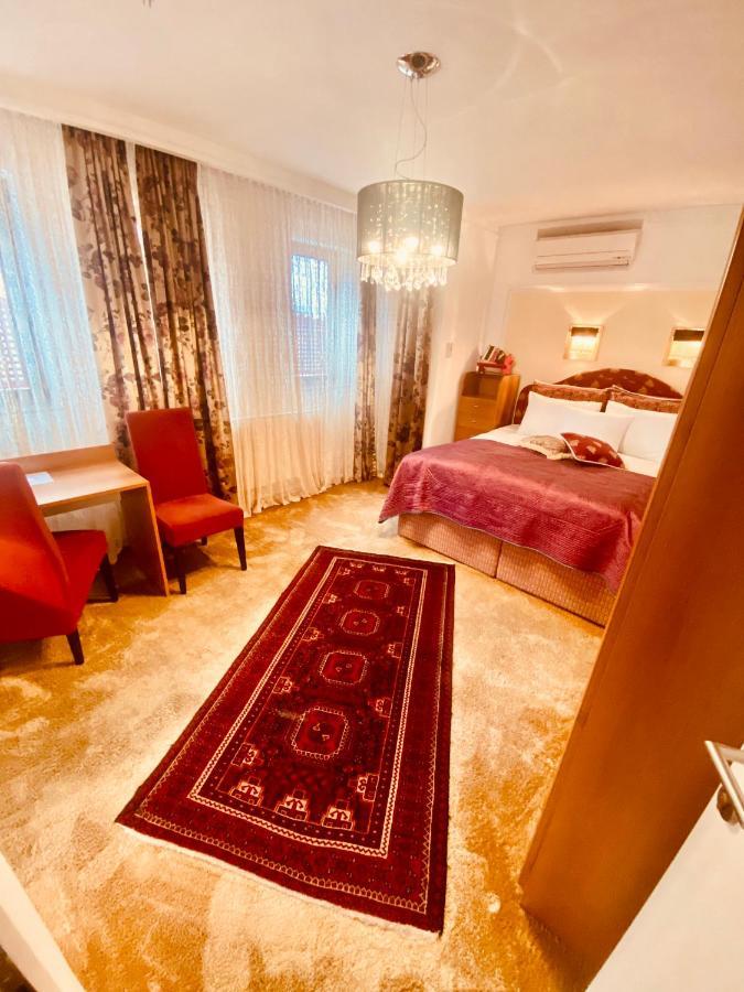 Halvat Guesthouse ซาราเยโว ภายนอก รูปภาพ
