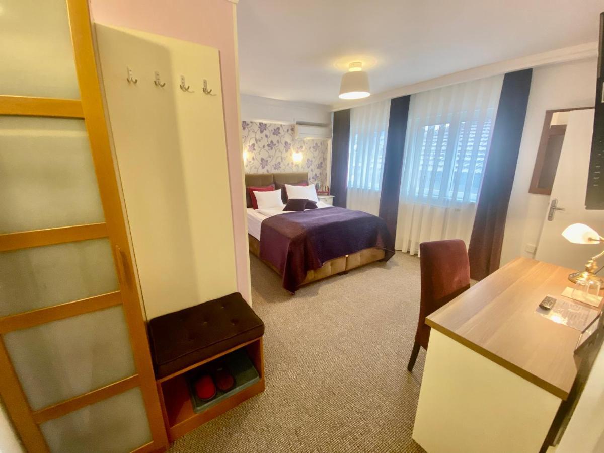 Halvat Guesthouse ซาราเยโว ภายนอก รูปภาพ