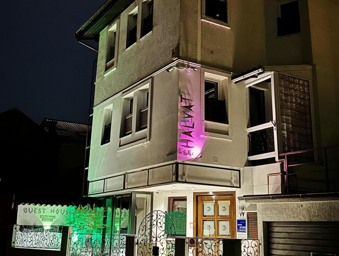 Halvat Guesthouse ซาราเยโว ภายนอก รูปภาพ