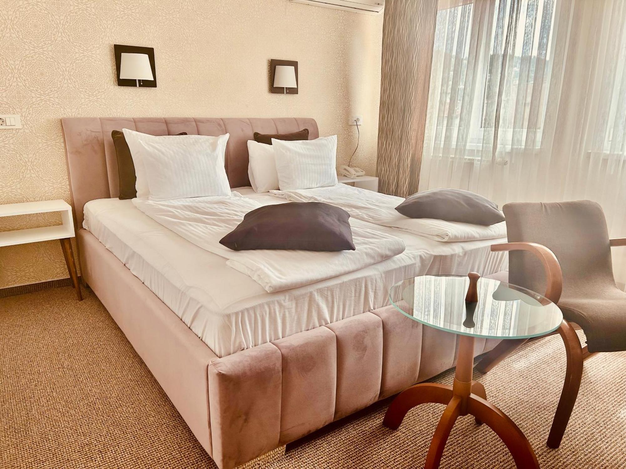 Halvat Guesthouse ซาราเยโว ภายนอก รูปภาพ