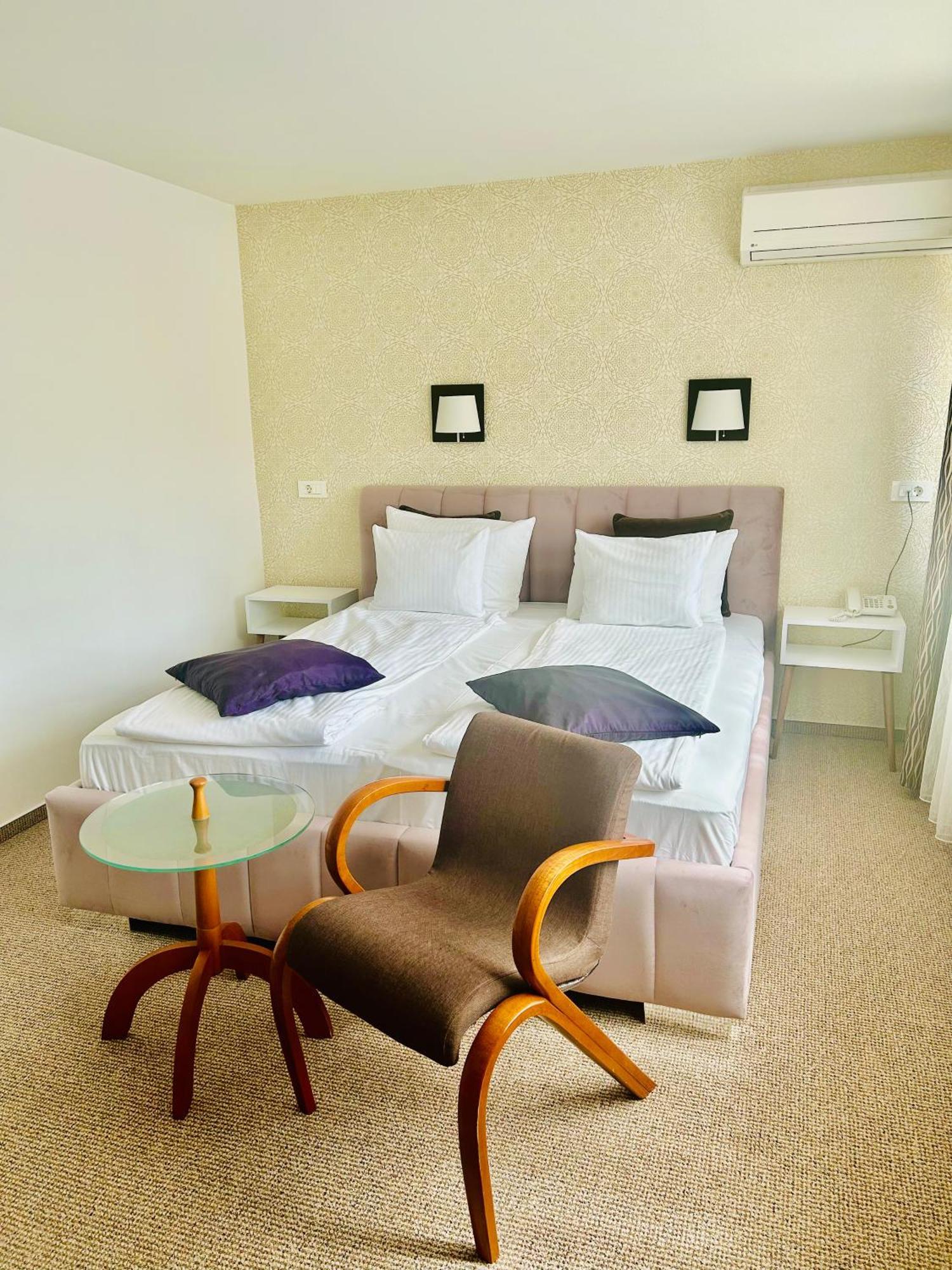 Halvat Guesthouse ซาราเยโว ภายนอก รูปภาพ