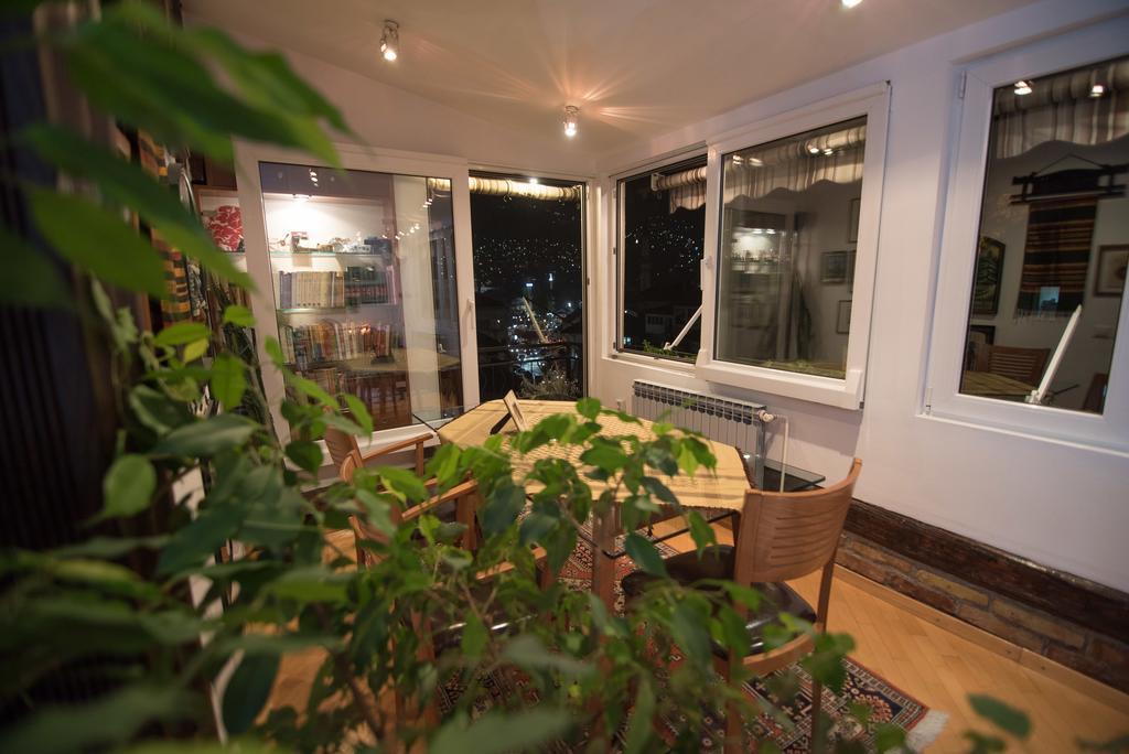 Halvat Guesthouse ซาราเยโว ภายนอก รูปภาพ