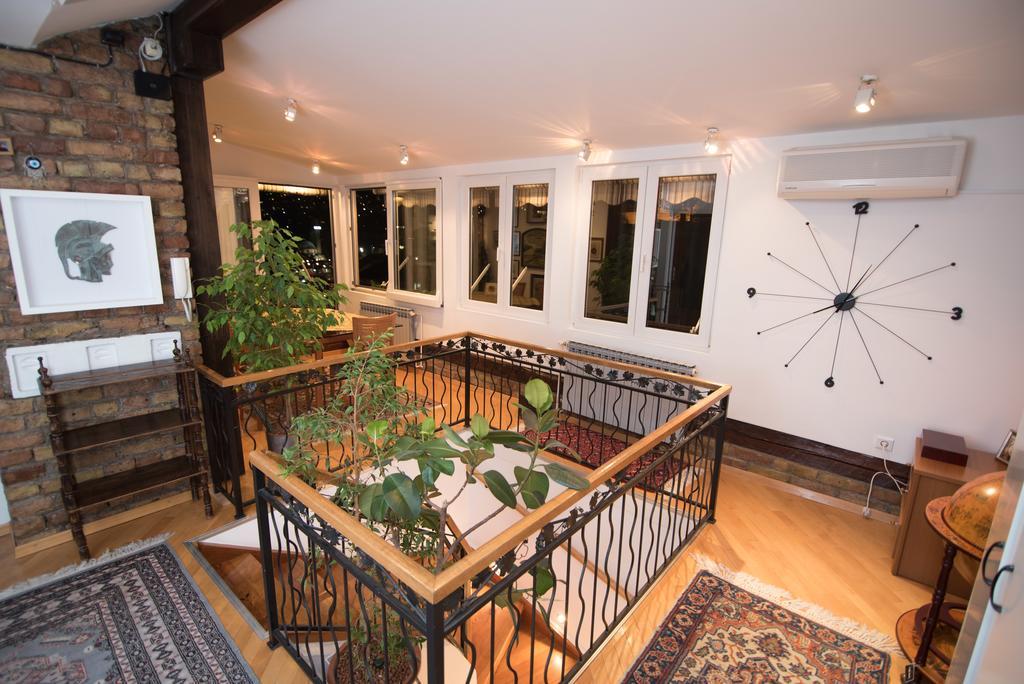 Halvat Guesthouse ซาราเยโว ภายนอก รูปภาพ